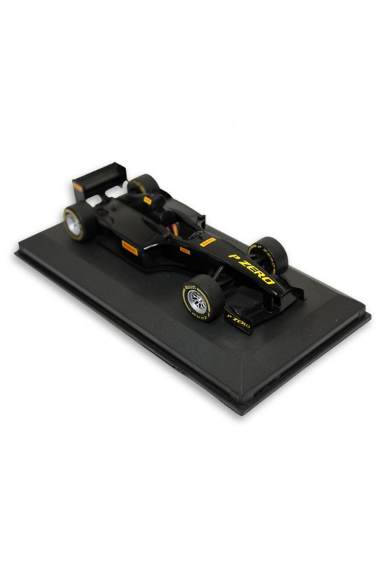 Miniatura 1:43 Coche Pirelli F1 2018