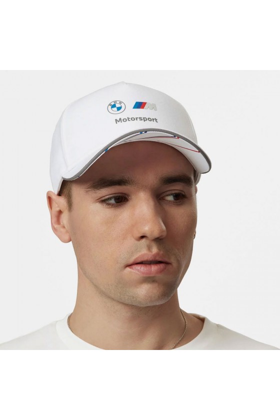 Weiße Kappe des BMW Motorsport Teams