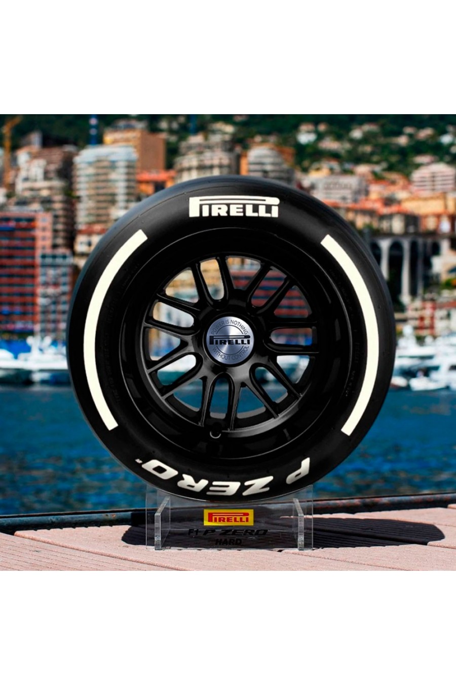 Pneu duro Pirelli F1 em miniatura 1:2